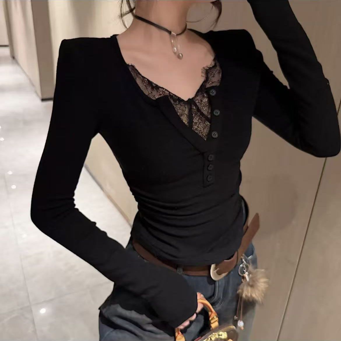 Buttoned V-neck Patchwork Lace T-Shirt Base Layer